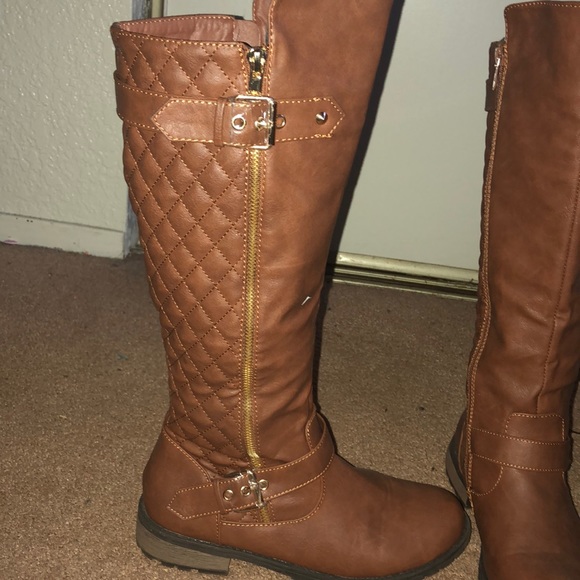 Knee high boots - Picture 2 of 4